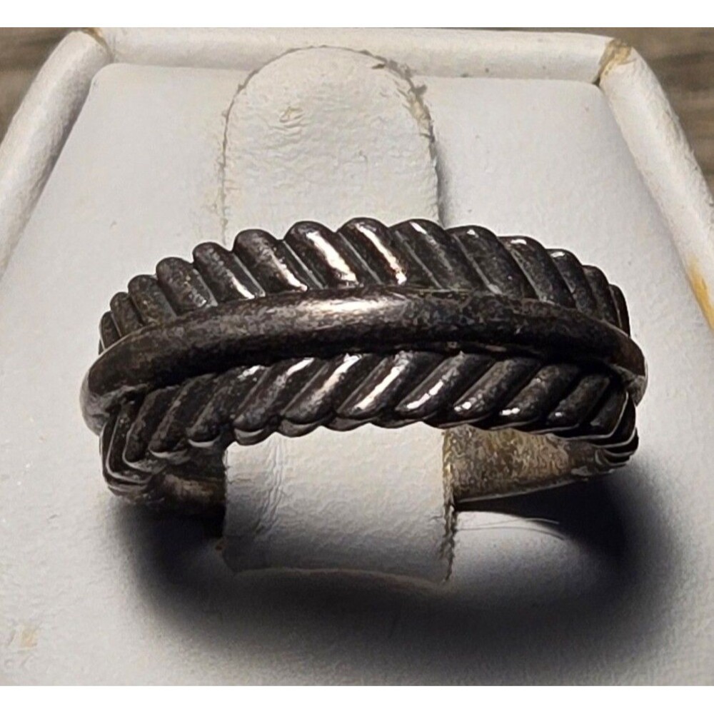 Feather vintage sterling silver ring sz 5.5